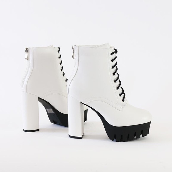vacay-01 white lace up lug sole ankle boots - Picture 6 of 7